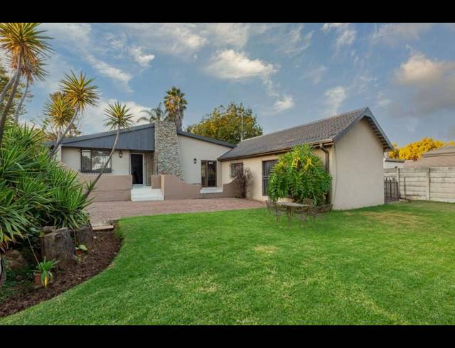 4 BEDROOM HOUSE FOR SALE IN RACEVIEW